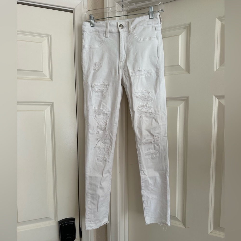 American Eagle White Distressed Skinny Jeans